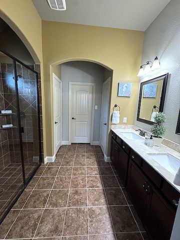 708 Rio Concho Trail, Mckinney, TX 75071