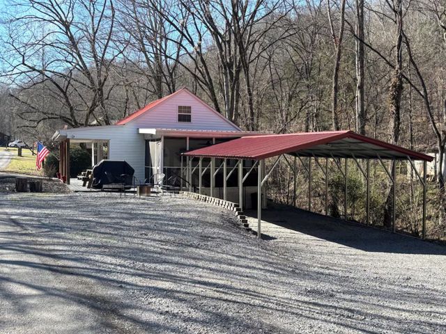 138 Cooper Ln, Smithville, TN 37166