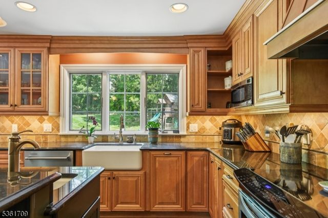 3 Ridge Ln, Independence Twp., NJ 07840