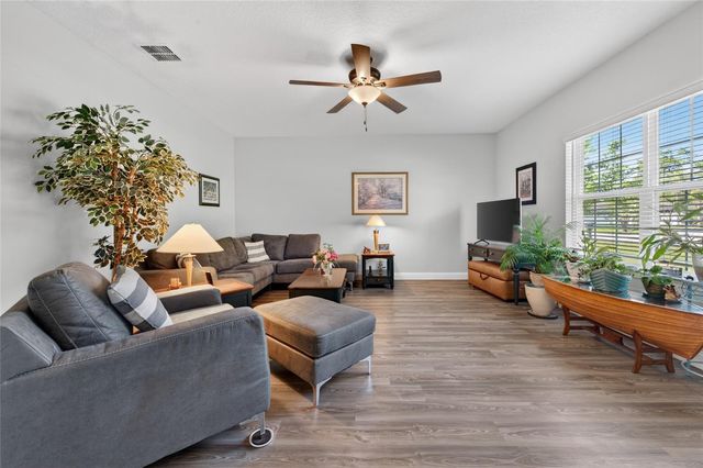 17 WHITE HAVEN LANE, Palm Coast, FL 32164