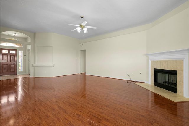 5407 Summer Oak Drive, Pasadena, TX 77505