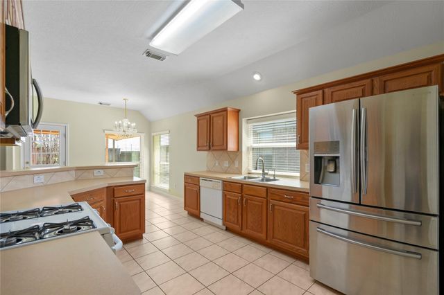 5407 Summer Oak Drive, Pasadena, TX 77505