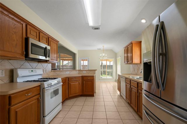 5407 Summer Oak Drive, Pasadena, TX 77505