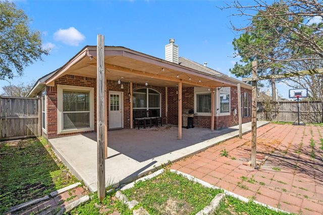 5407 Summer Oak Drive, Pasadena, TX 77505
