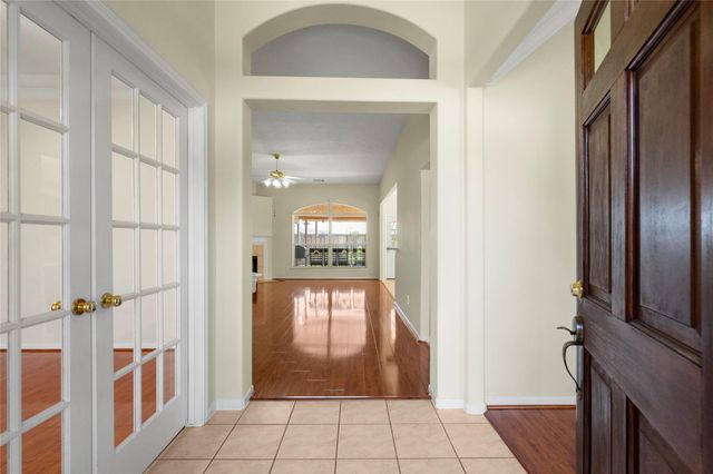 5407 Summer Oak Drive, Pasadena, TX 77505