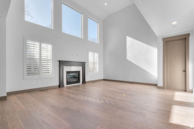 2724 E MOUNT JORDAN RD, Sandy, UT 84092