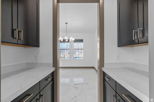 2724 E MOUNT JORDAN RD, Sandy, UT 84092