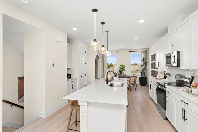 146 Barton Village Boulevard, Lebanon, TN 37090