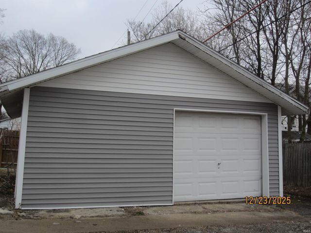 1107 W 4th Street, Marion, IN 46952