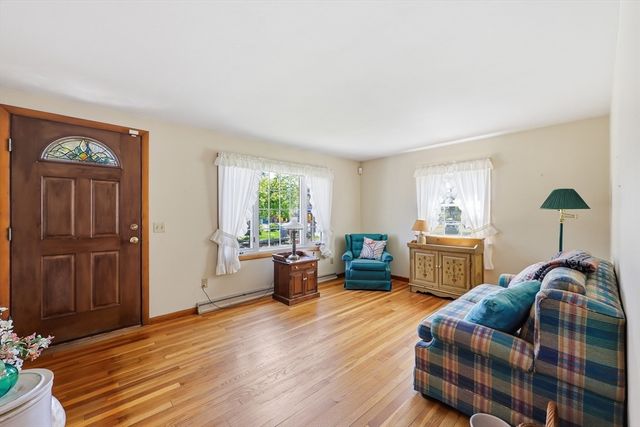 240 Pasco Rd, Springfield, MA 01151