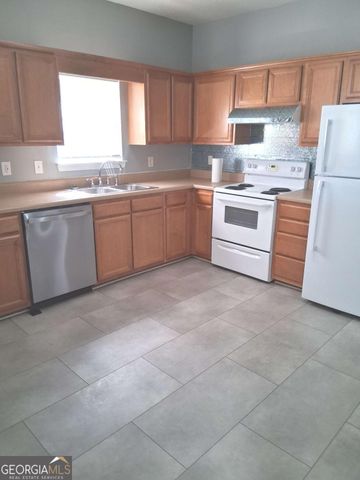 132 Hawkeye Lane, Conyers, GA 30012