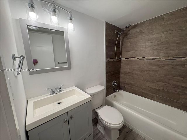 7545 E Treasure Dr 9H, North Bay Village, FL 33141