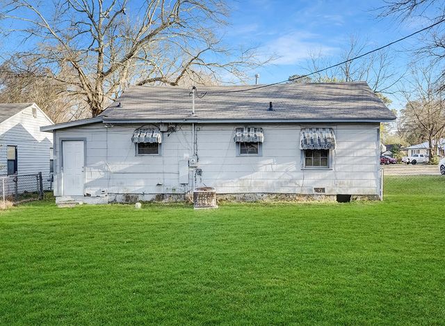 733 Arizona Avenue, Wake Village, TX 75501