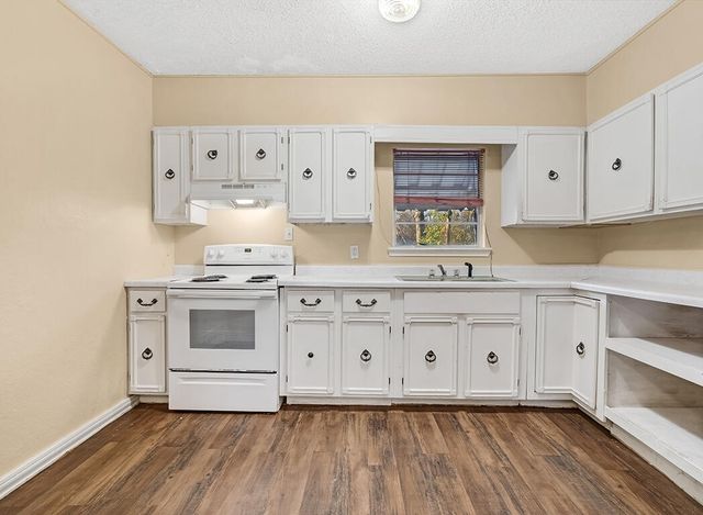 733 Arizona Avenue, Wake Village, TX 75501