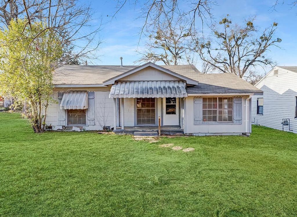 733 Arizona Avenue, Wake Village, TX 75501