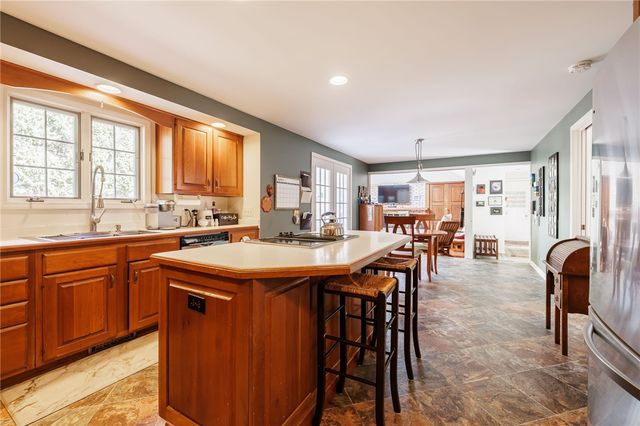 4 Le Pere Drive, Pittsford, NY 14534