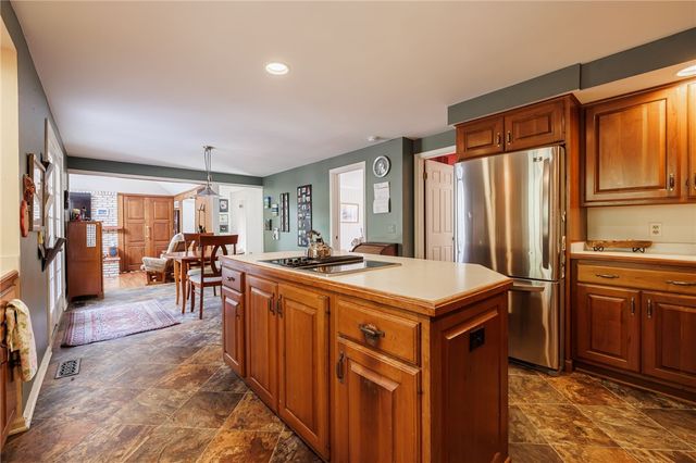 4 Le Pere Drive, Pittsford, NY 14534