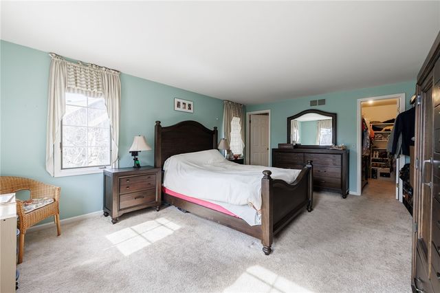 4 Le Pere Drive, Pittsford, NY 14534