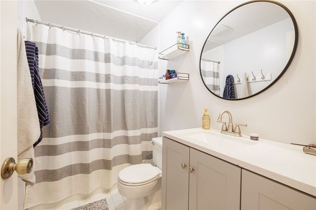 4 Le Pere Drive, Pittsford, NY 14534