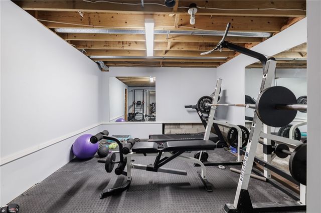 4 Le Pere Drive, Pittsford, NY 14534