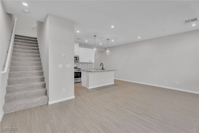 9276 Desert Pearl Avenue, Las Vegas, NV 89148