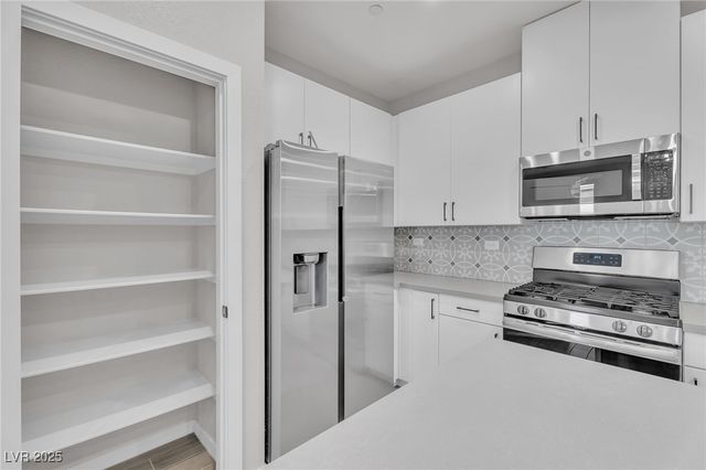 9276 Desert Pearl Avenue, Las Vegas, NV 89148