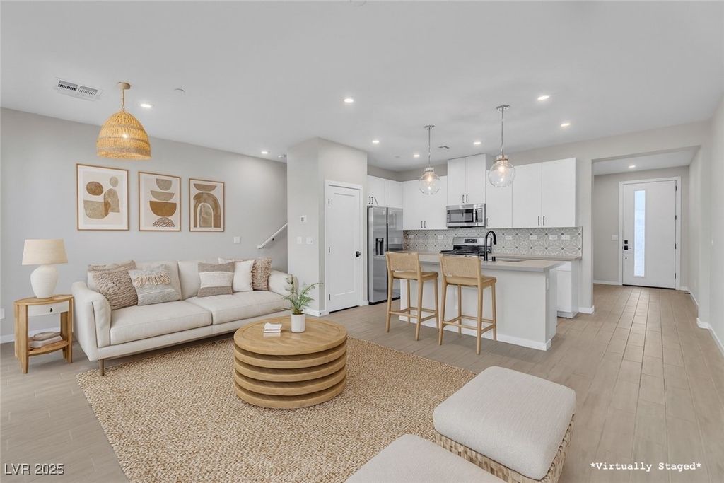 9276 Desert Pearl Avenue, Las Vegas, NV 89148