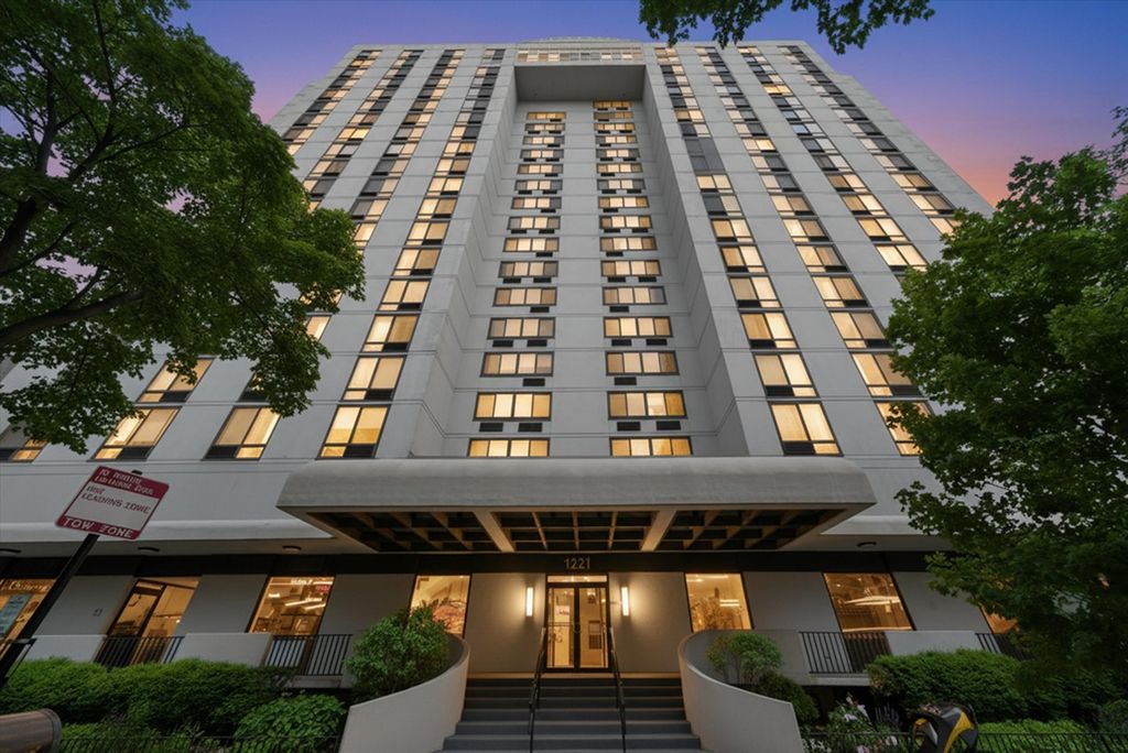 1221 N Dearborn Street 608S, Chicago, IL 60610