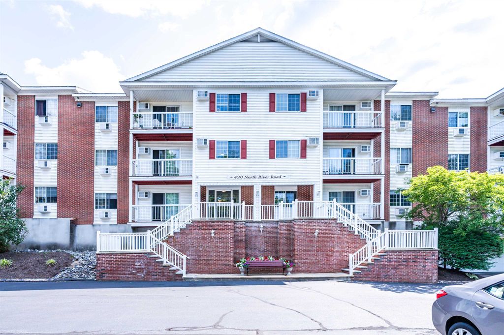 490 River Rd Apt 3, Manchester, NH 03104