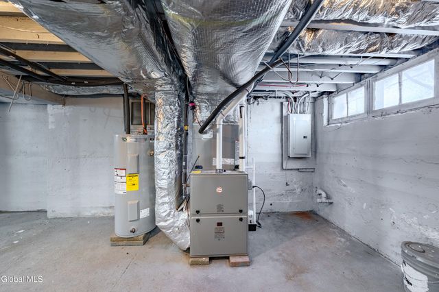 195 Guy Park Avenue, Amsterdam, NY 12010