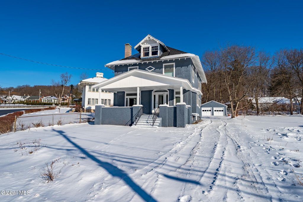 195 Guy Park Avenue, Amsterdam, NY 12010