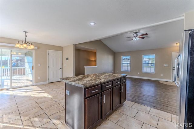 111 Greythorn Court, St Robert, MO 65584