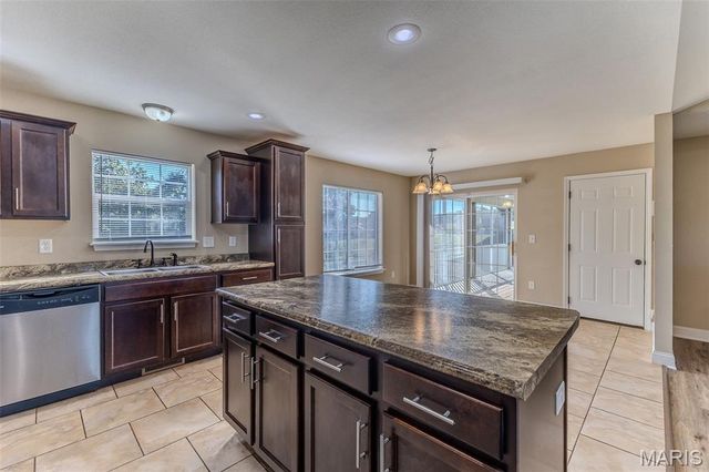 111 Greythorn Court, St Robert, MO 65584