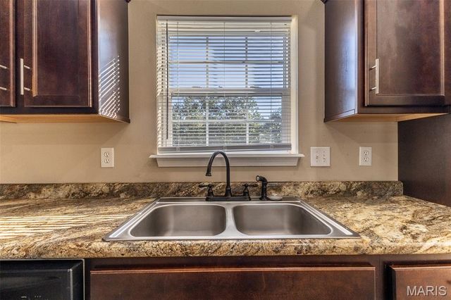 111 Greythorn Court, St Robert, MO 65584