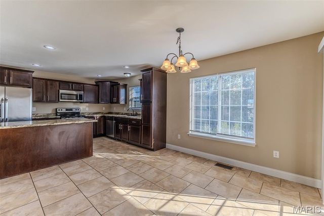 111 Greythorn Court, St Robert, MO 65584