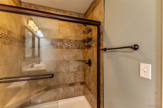 111 Greythorn Court, St Robert, MO 65584