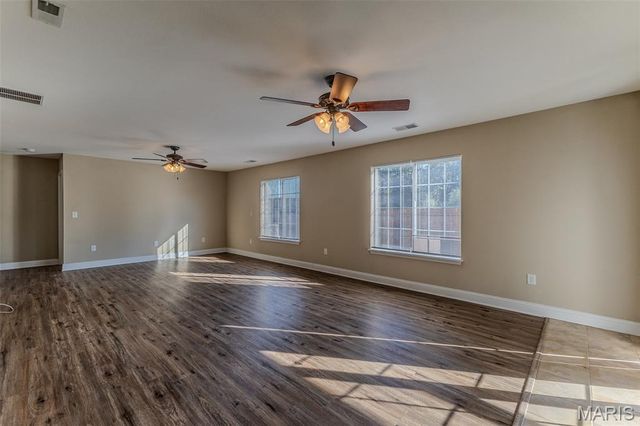 111 Greythorn Court, St Robert, MO 65584