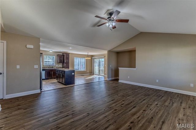 111 Greythorn Court, St Robert, MO 65584