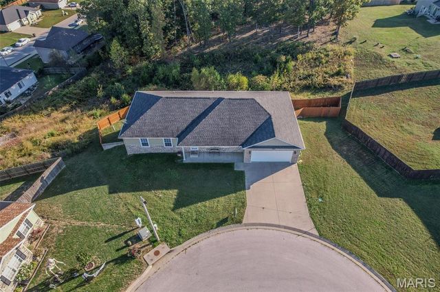111 Greythorn Court, St Robert, MO 65584