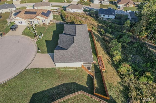 111 Greythorn Court, St Robert, MO 65584