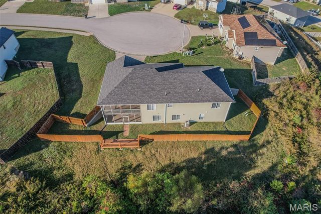 111 Greythorn Court, St Robert, MO 65584