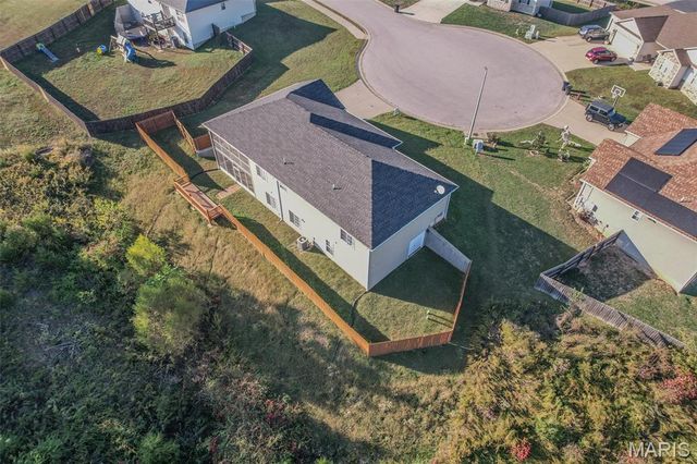 111 Greythorn Court, St Robert, MO 65584