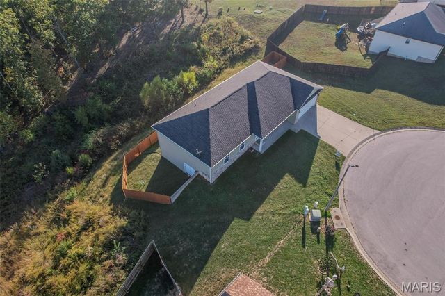 111 Greythorn Court, St Robert, MO 65584