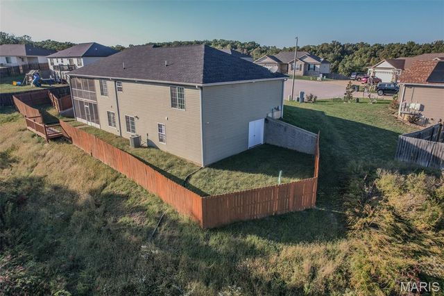 111 Greythorn Court, St Robert, MO 65584