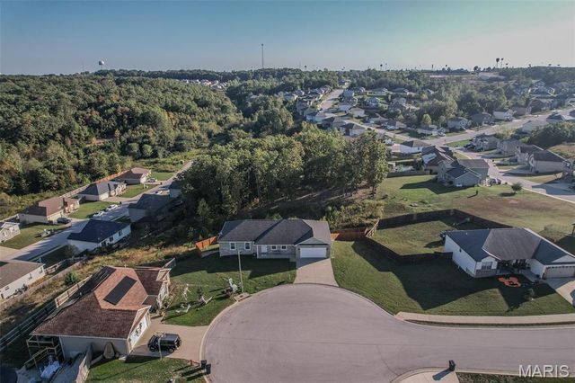 111 Greythorn Court, St Robert, MO 65584