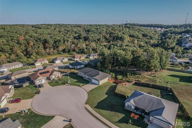 111 Greythorn Court, St Robert, MO 65584