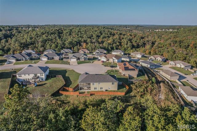 111 Greythorn Court, St Robert, MO 65584