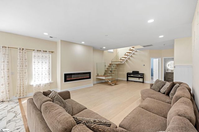 519 Forest Shoals Lane, Duncan, SC 29334