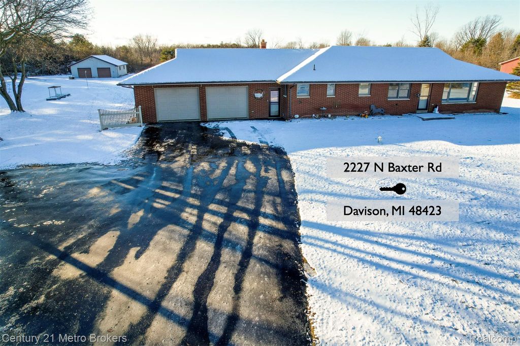 2227 N Baxter Road, Davison Township, MI 48423