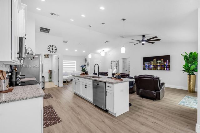 13822 SW 61 Pl Road, Ocala, FL 34481